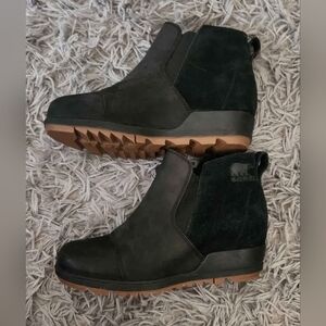 Sorel Women's Black and Brown Ankle Booties